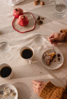 product photography lifestyle tableware mugs plates snack ware produktfotografie haushalt geschirr tasse teller 